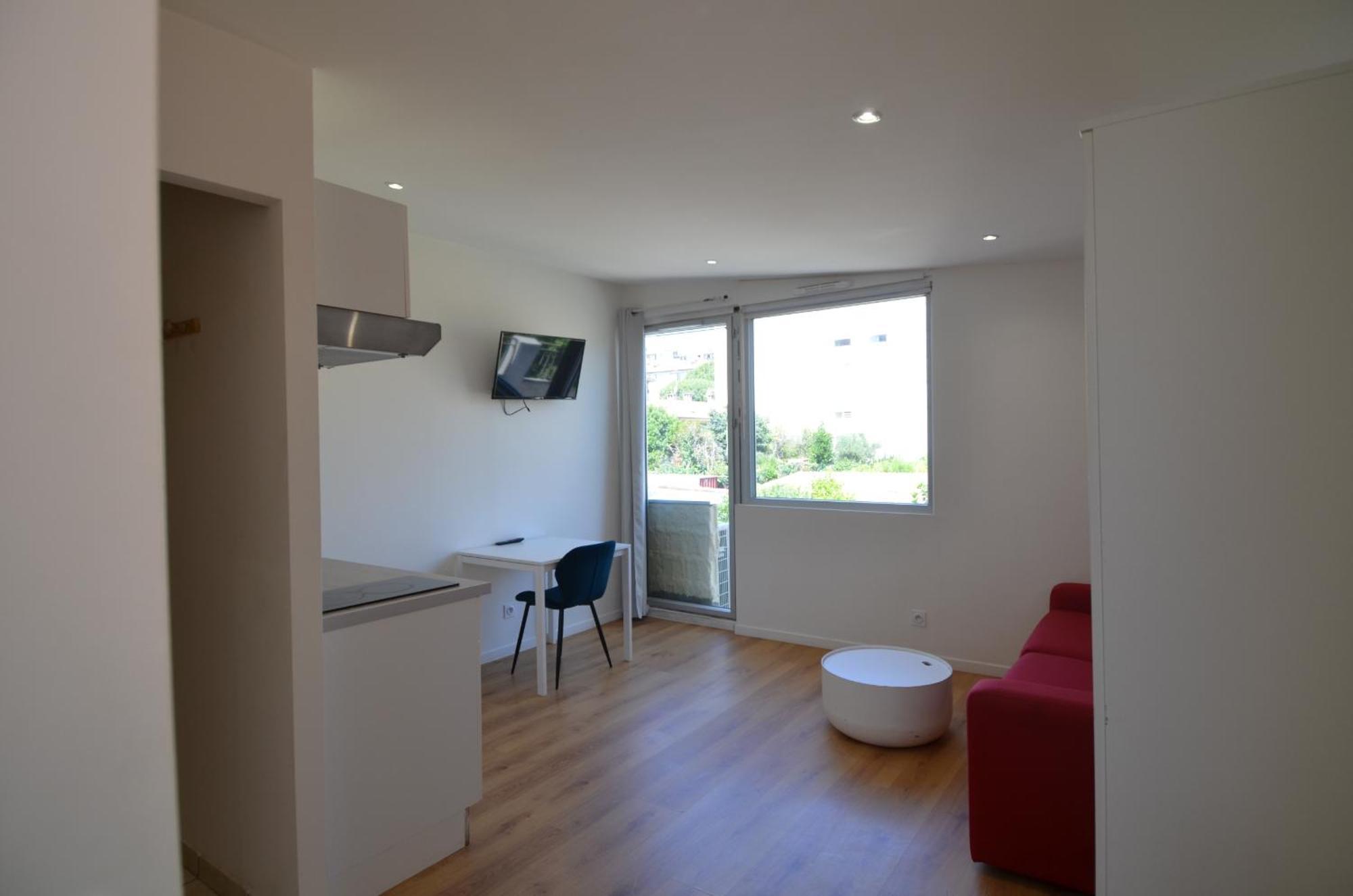 Apartment Cassin - Next To Tramway Line 2 Near Airport Nice