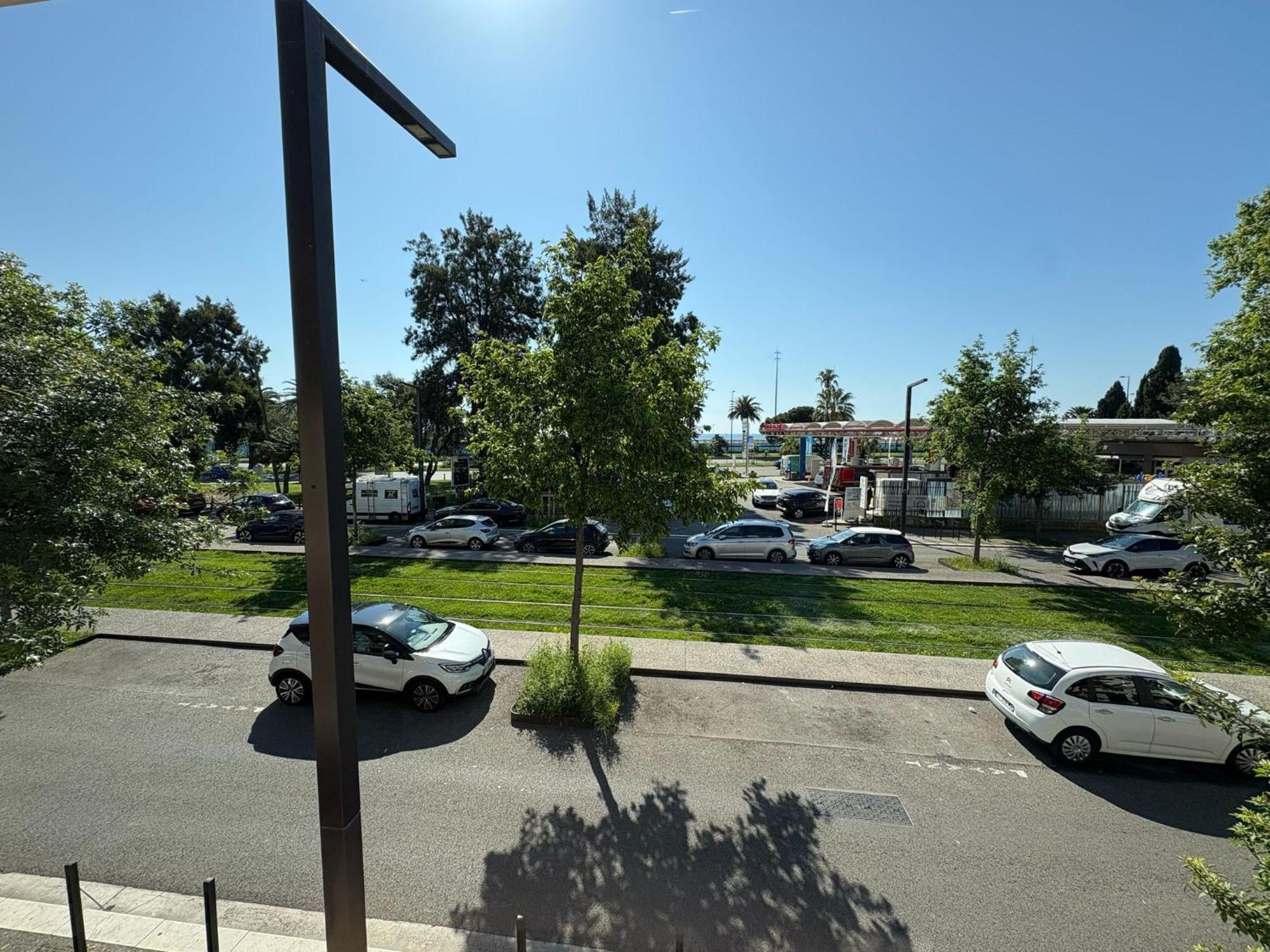 Cassin - Next To Tramway Line 2 Near Airport *
